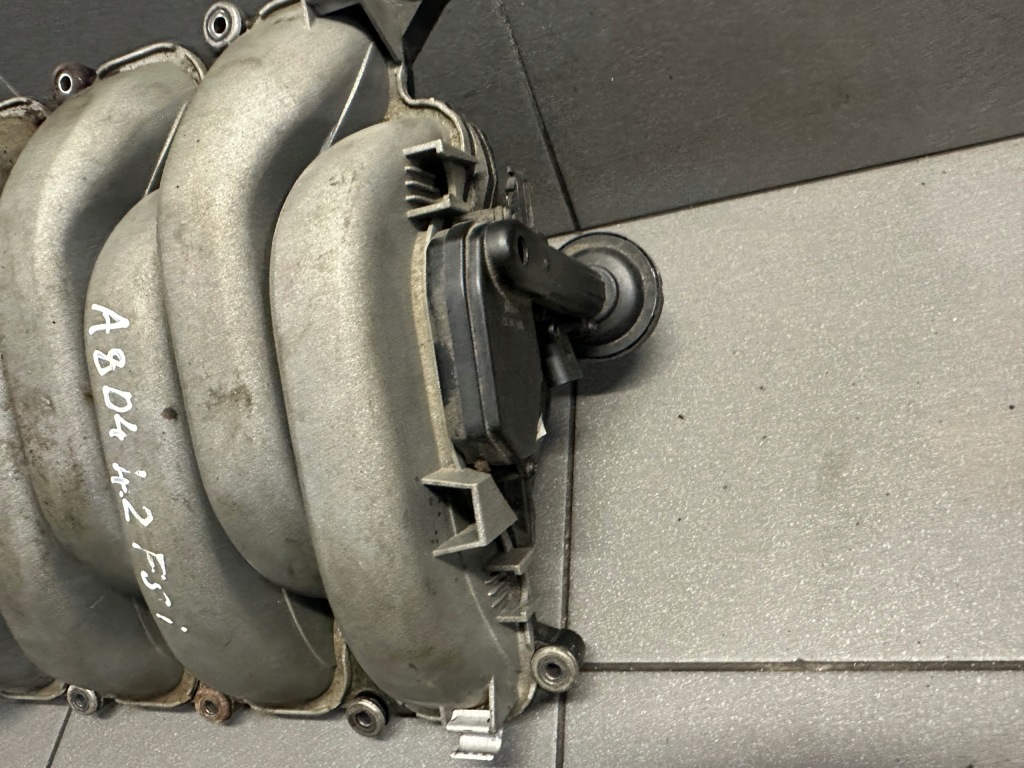 фото №4, Колектор всмоктуючий audi a8 d4 4.2 fsi cdra 079133185cj
