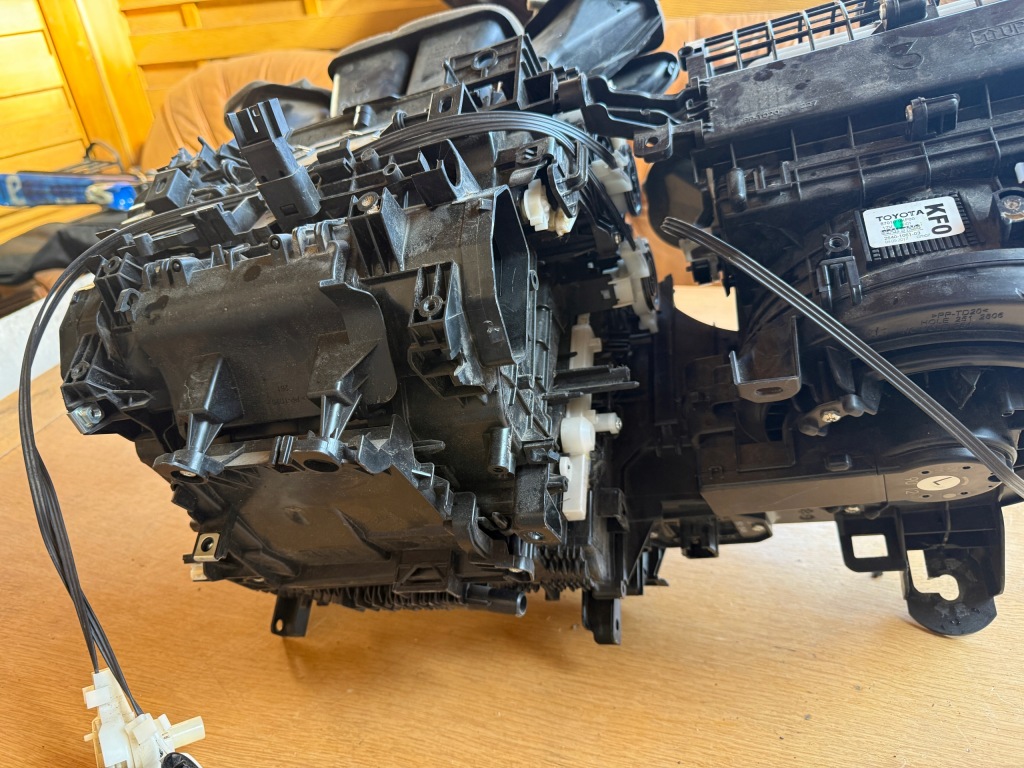 фото №12, Toyota hilux viii 15- отопитель воздуходувка корпус кондиционер a/c