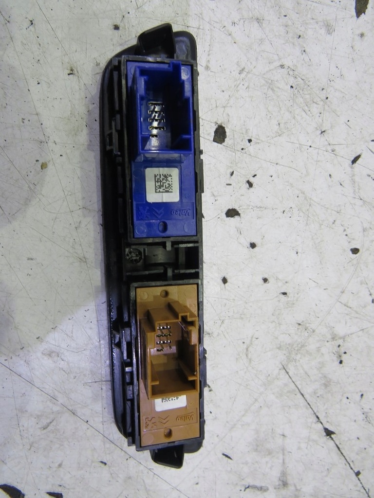 фото №4, Панель кнопка esp peugeot 2008