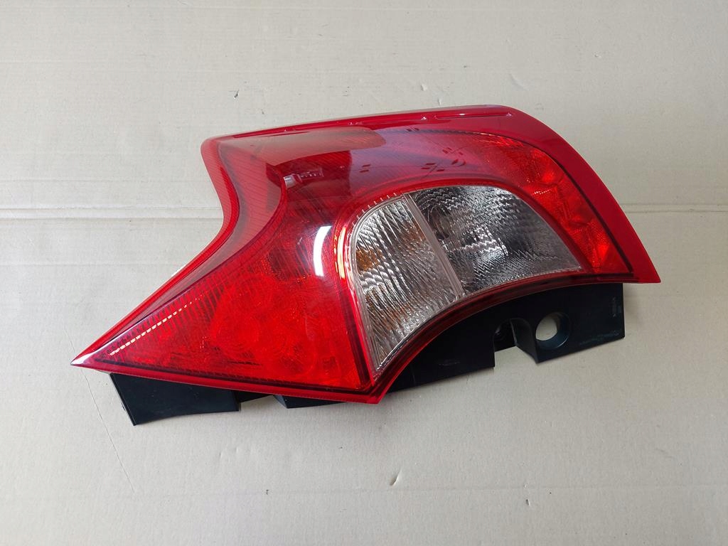 фото №1, Лампа правый задняя led nissan note ii e12 12-