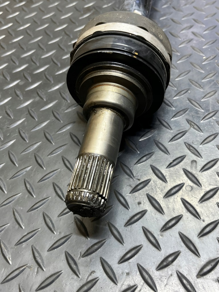 Приводной вал правая  задний bmw x3 g01 x4 g02 m40i b58 8690324 Недорого