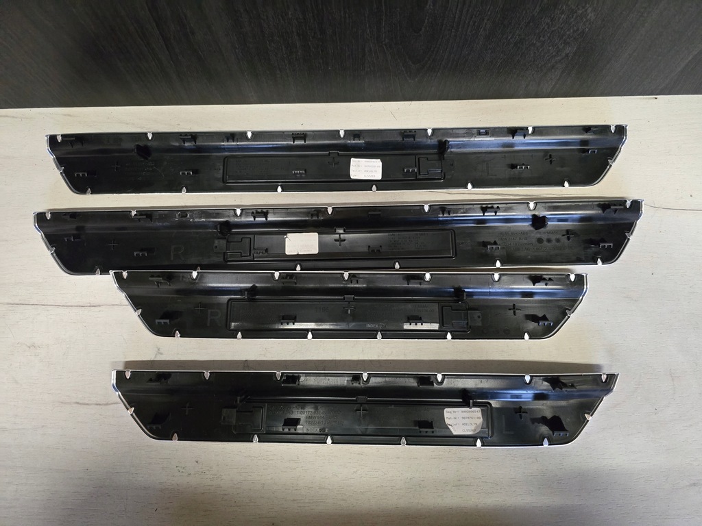 фото №9, Накладки молдинг декоративные bmw 7 g70 m набор 9870754 9870753 9870762 9870761