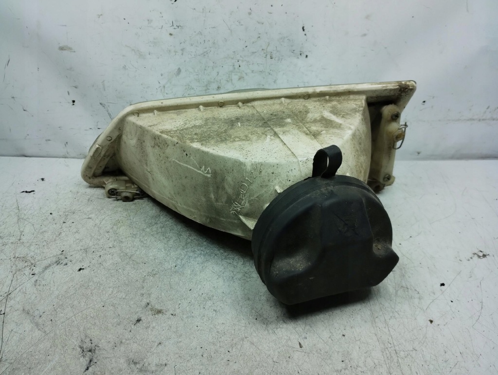 Peugeot 106 лампа права перед Оригінал