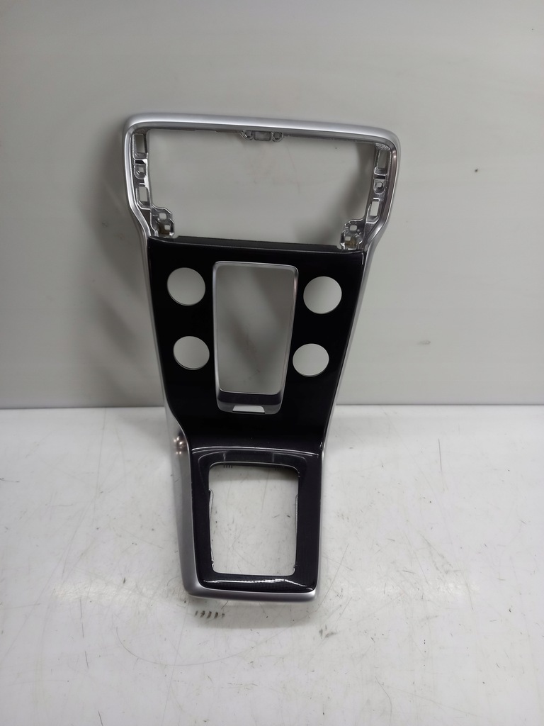 фото №1, Защита dekor радио volvo v40 ii 31306639