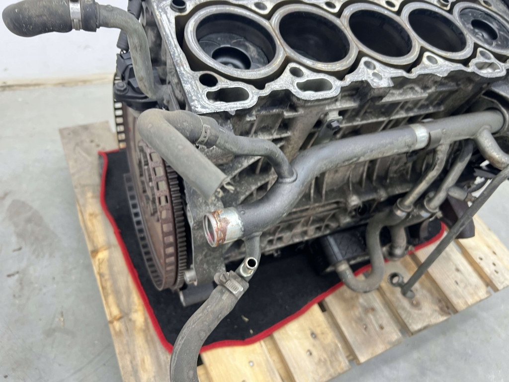 фото №8, Volvo v70 ii lift s60 s80 xc70 блок двигателя d5244t d5244t4 d5244t5
