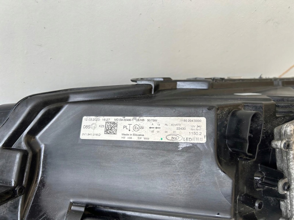 Skoda superb 3 рестайлінг  3v1 фара правий full led 3v1941016 d Недорого