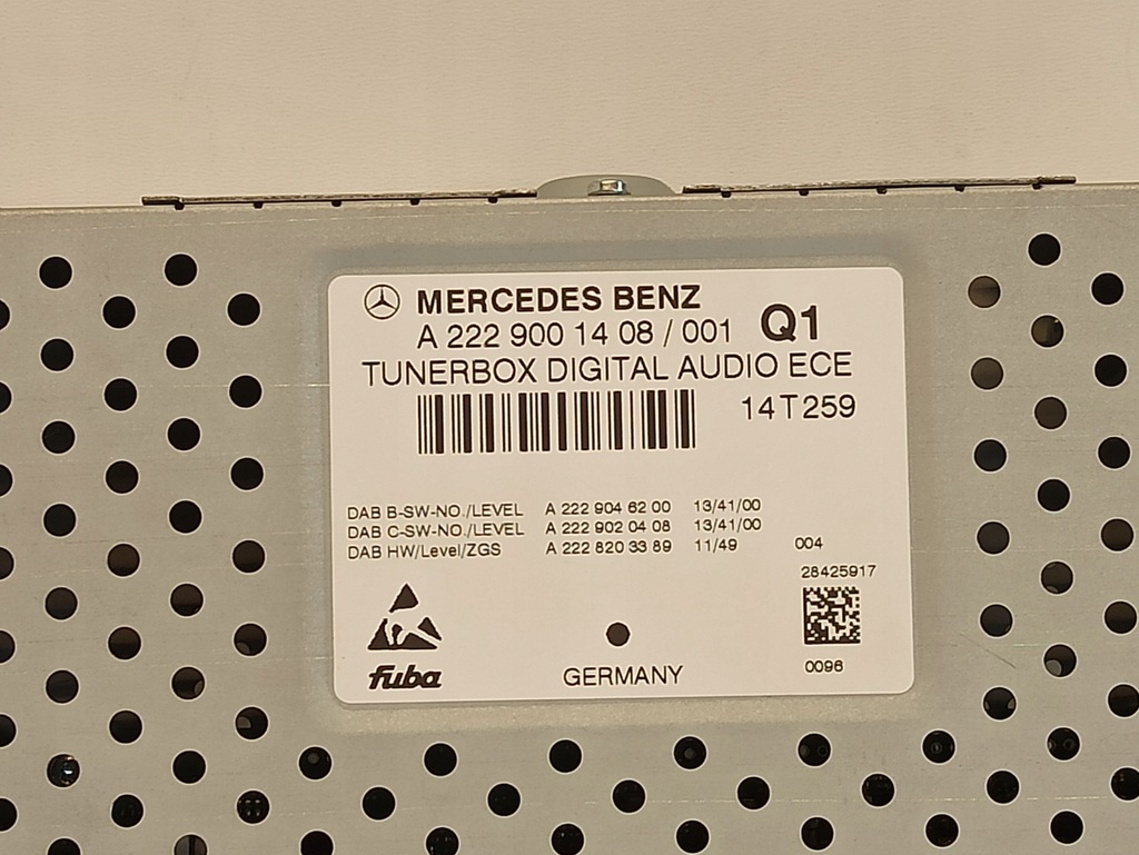 фото №5, Mercedes w205 тюнер tunerbox радио a2229001408