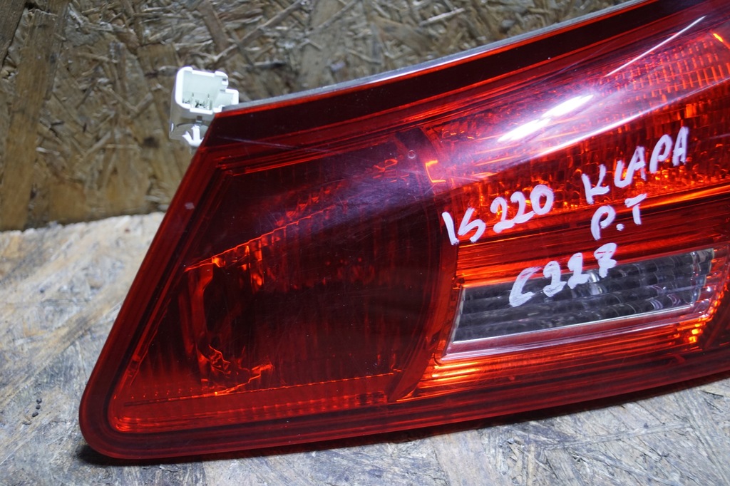 фото №3, Lexus is220 лампа права задня w кришка