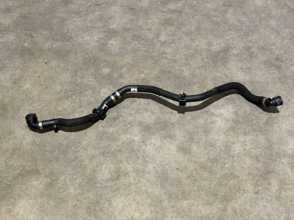 фото №1, Патрубок шланг труба води 8598057 bmw x5 g05 x6 g06 lci