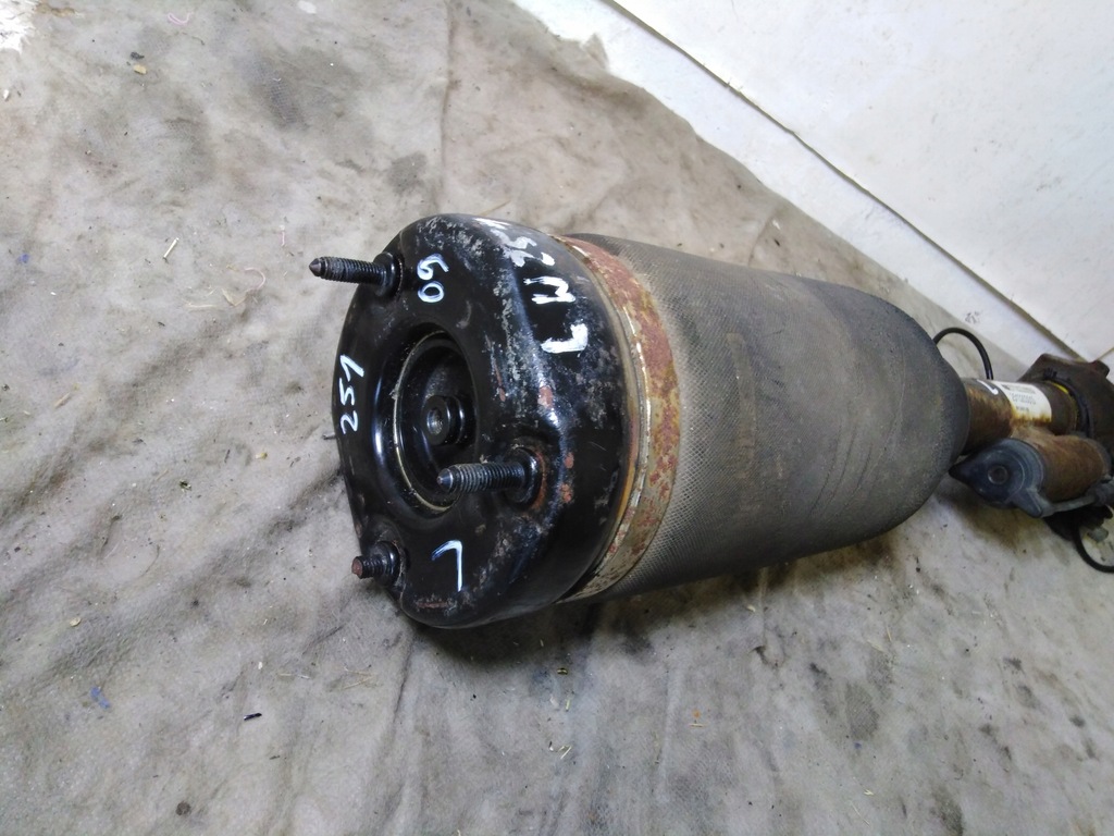 фото №2, Mercedes r w251 3,0 cdi амортизатор airmatic перед l