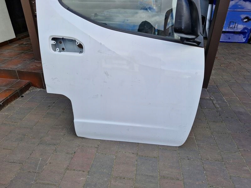 фото №10, Nissan nv200 дверь правый перед правое передние