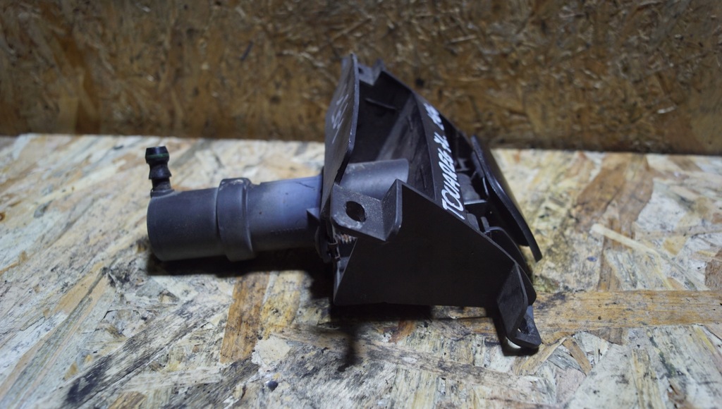 фото №9, Омыватель лампы левый vw touareg 7l заглушка