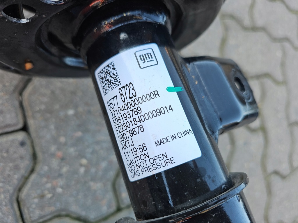 Cadillac optiq амортизатор ступиця поворотний кулак перед правий 85778723 в Україні