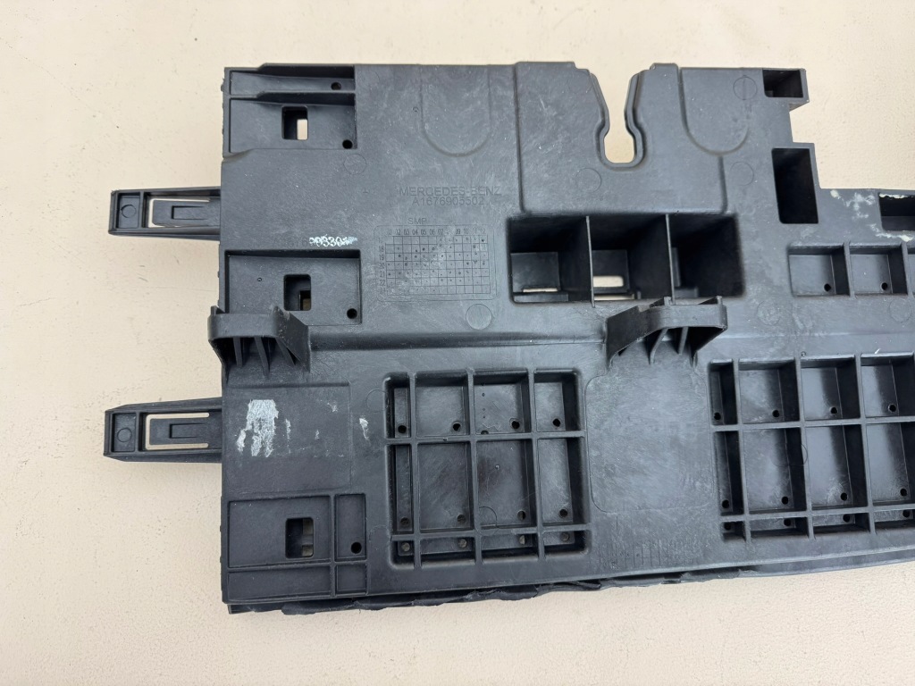 Mercedes gle w167 кронштейн направляющая кронштейн накладки порога a1676905502 Киев