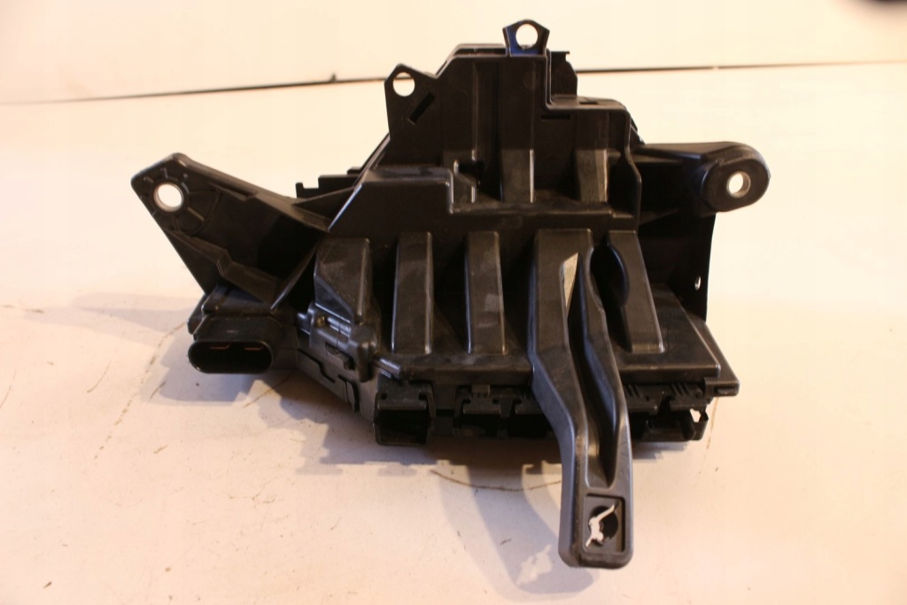 Коробка предохранителей 2055402250 mercedes w205 с Разборки