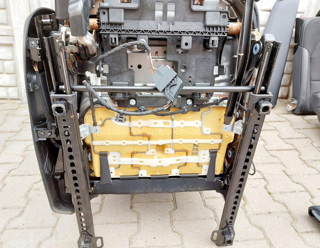 фото №16, Volvo xc40 18r. сиденья заднее сиденье обшивки полукожа