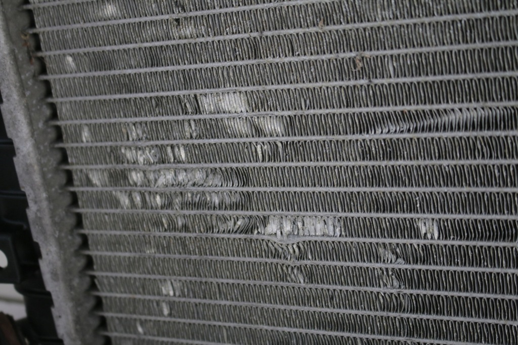 Радіатор води opel zafira b 2.2 автоматична коробка передач Недорого