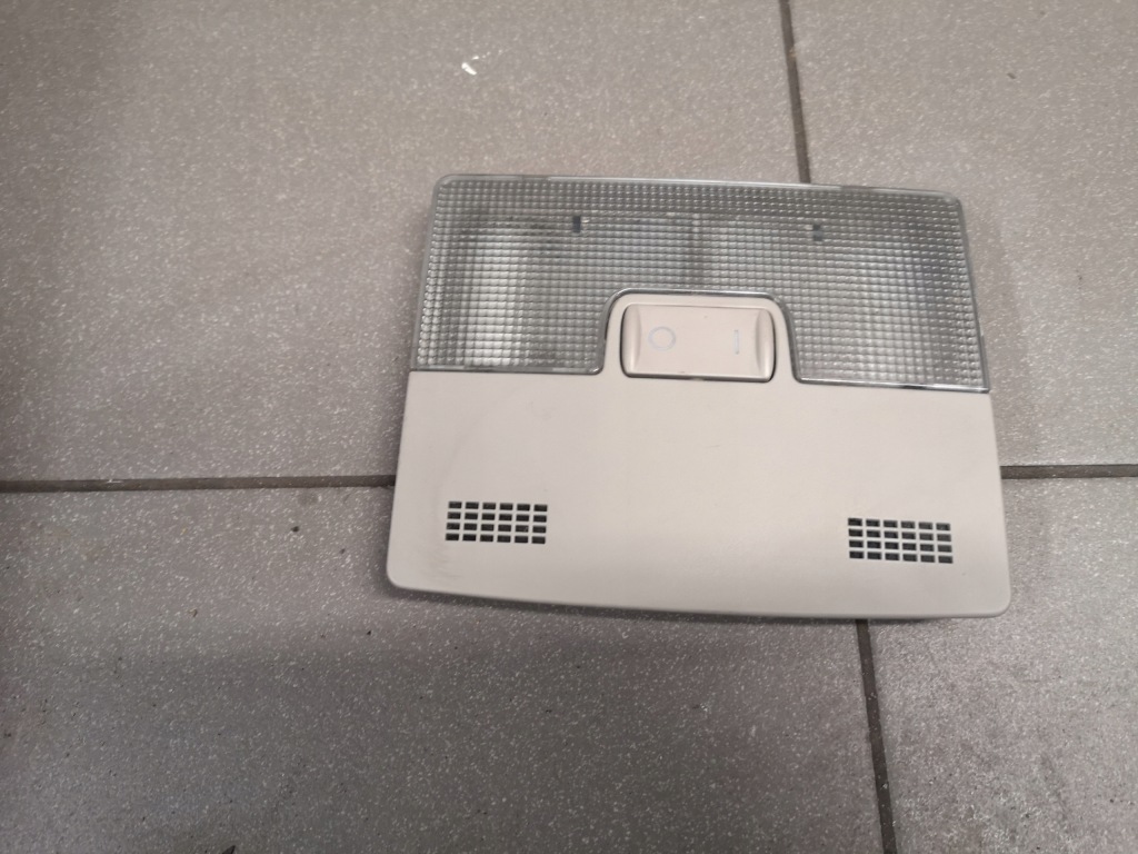 фото №1, Лампа стельовий audi a6 c5 4b0947105c