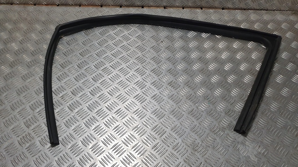 фото №1, Прокладка двері лівий перед kia ceed iii hb 18-