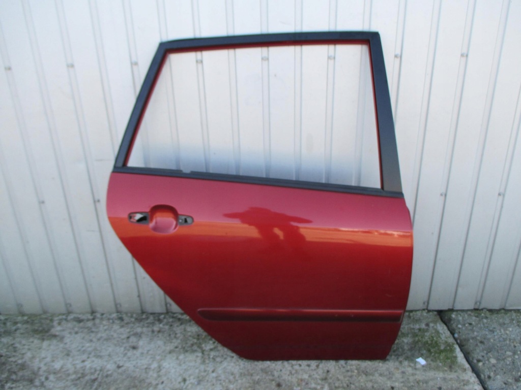 фото №1, Toyota corolla verso 01-04 дверь правое задние