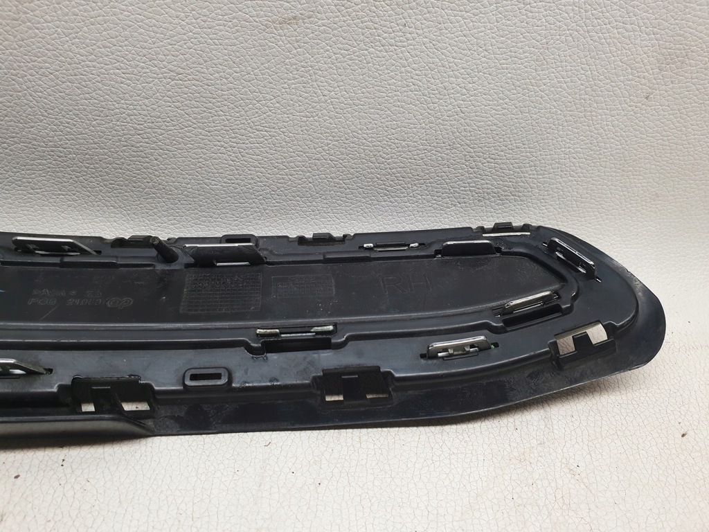 фото №10, Audi a6 c8 18-21 решітка заглушка w спойлер бампера задня права 4k0807320