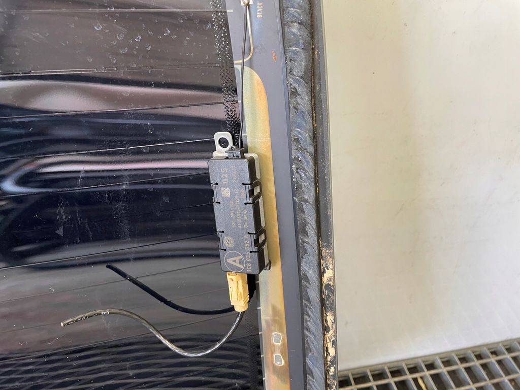 фото №12, Стекло задняя vw passat cc + усилители 43r-000046 3c8035552 lift 12r.