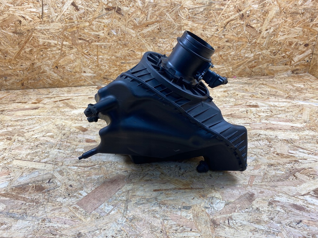 фото №6, Корпус фільтра повітря audi a6 c7 a7 4g 3.0tdi 4g0133838e 2011-