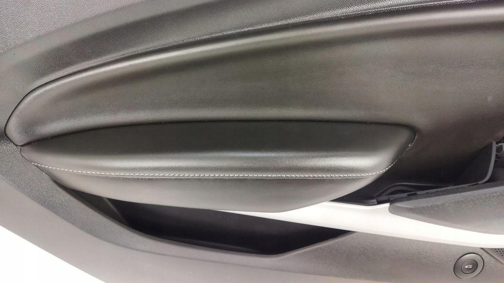 фото №8, Camaro vi 16-19 обшивка двері лівий перед bose шкіра