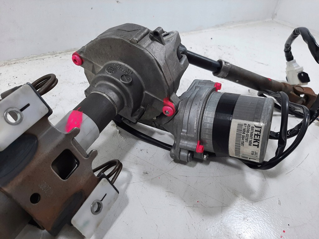 фото №13, Toyota auris e15 1.4 d4d 3d 08r усилитель электрический насос 4520002281