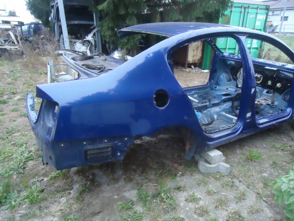 фото №1, Passat b6 крыло задняя левый правый sedan lc5e