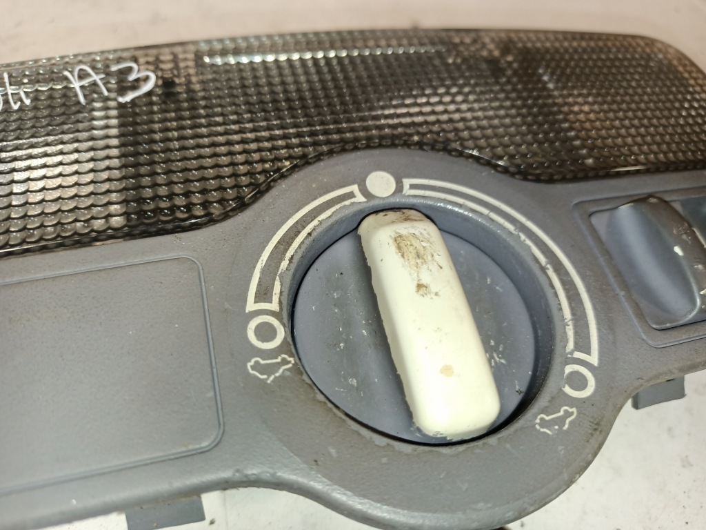 фото №3, Лампа стельовий audi a3 8l