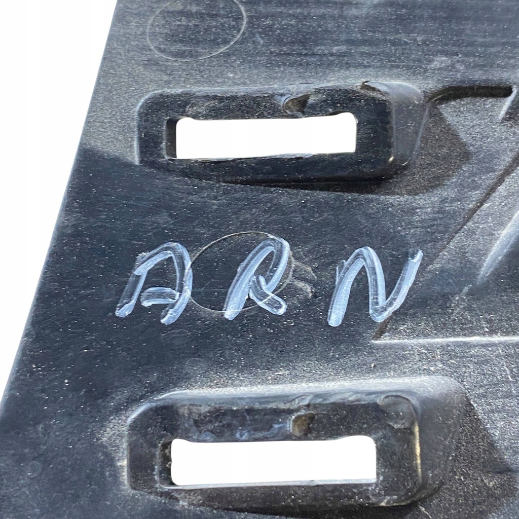 фото №8, Chevrolet camaro 2021 ліва сторона решітка нижня бампера передній