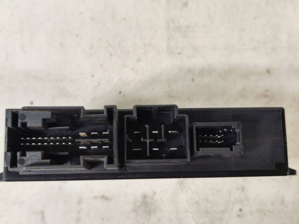 фото №2, Vw multivan t6 lift t6.1 модуль блок управления фаркоп оригинал