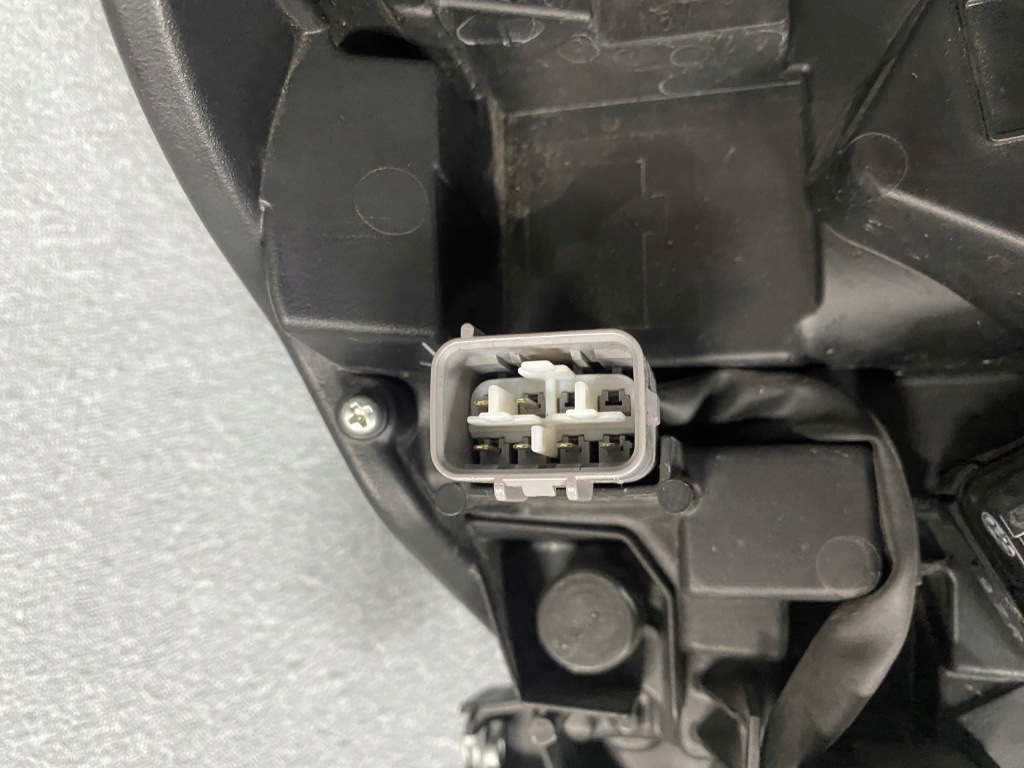 фото №6, Лампа toyota tundra led usa оригинал левая