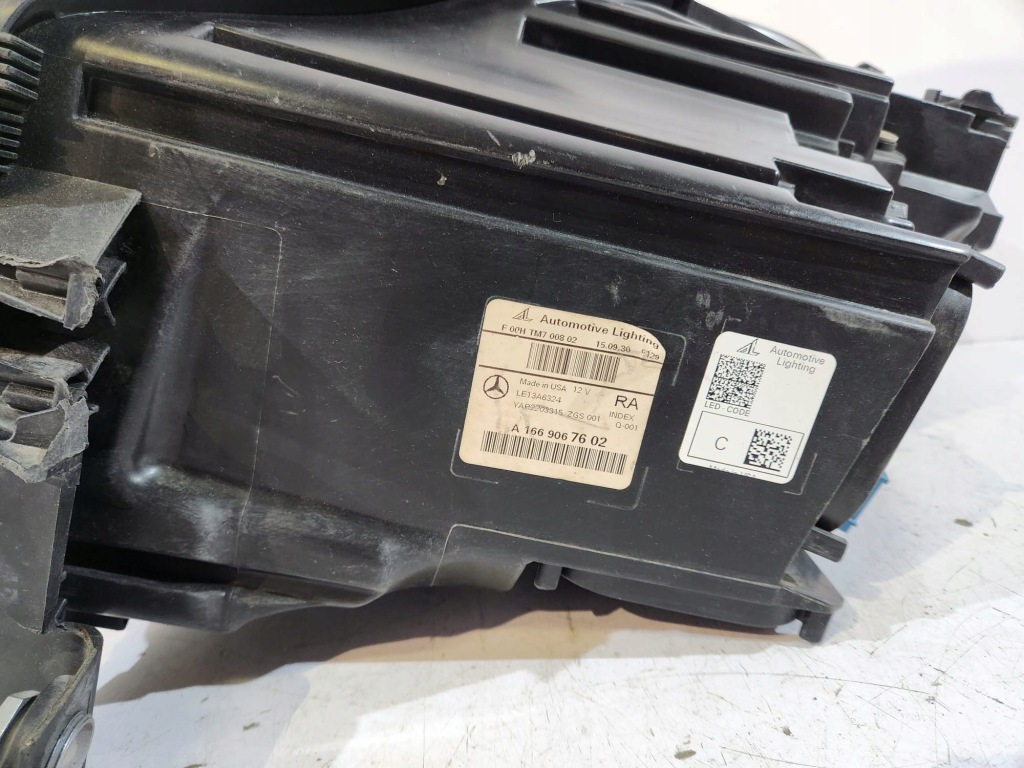 Купити Mercedes w166 gle лампа передня ils права - 17198