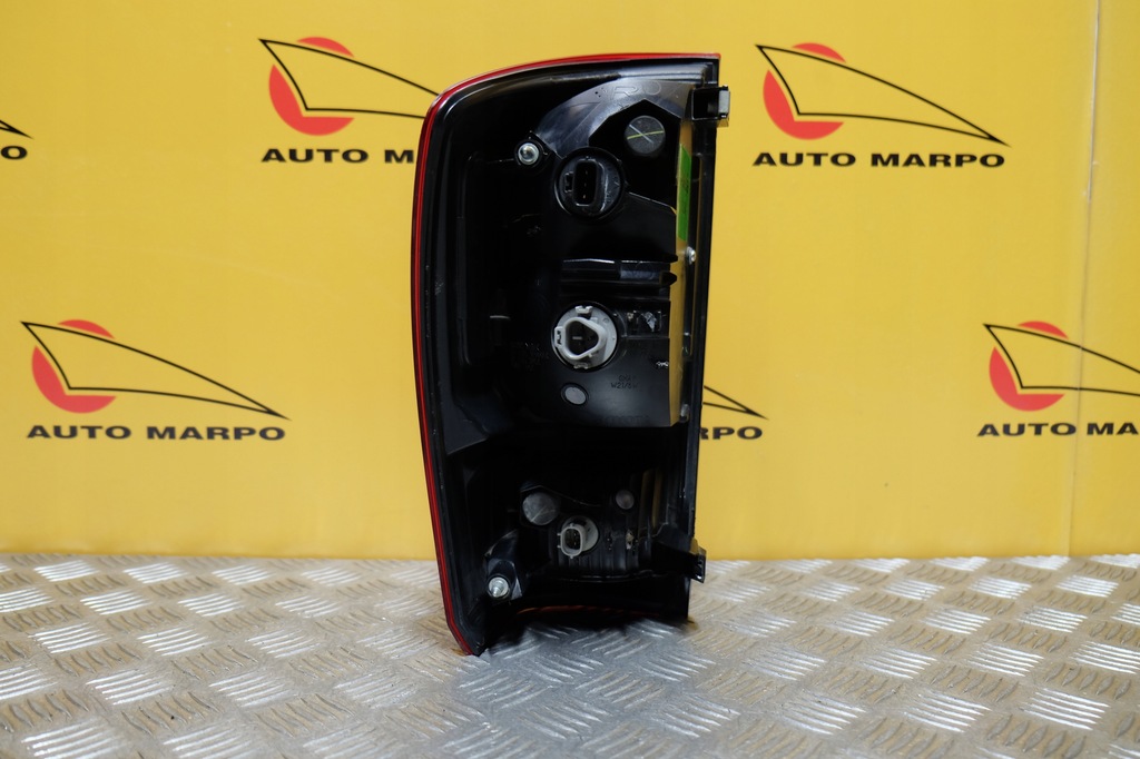 фото №9, Toyota tacoma 2016- лампа задняя r usa