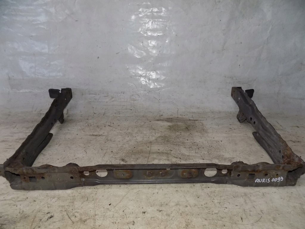 фото №8, Toyota auris i 06-09 pas передній підсилювач нижні