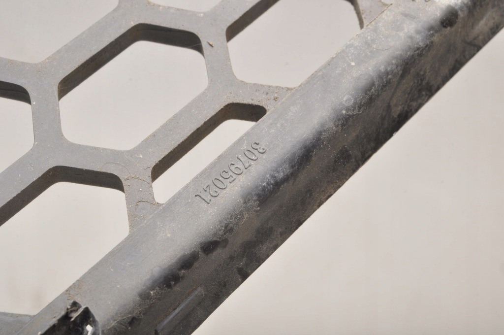 фото №11, Volvo s60 ii v60 решётка решётка радиатора бампера 30795021