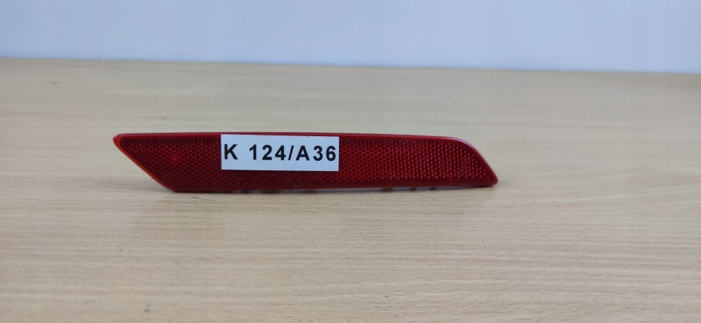 фото №1, Jaguar i-pace x590 правая лампа отражатель задняя задний