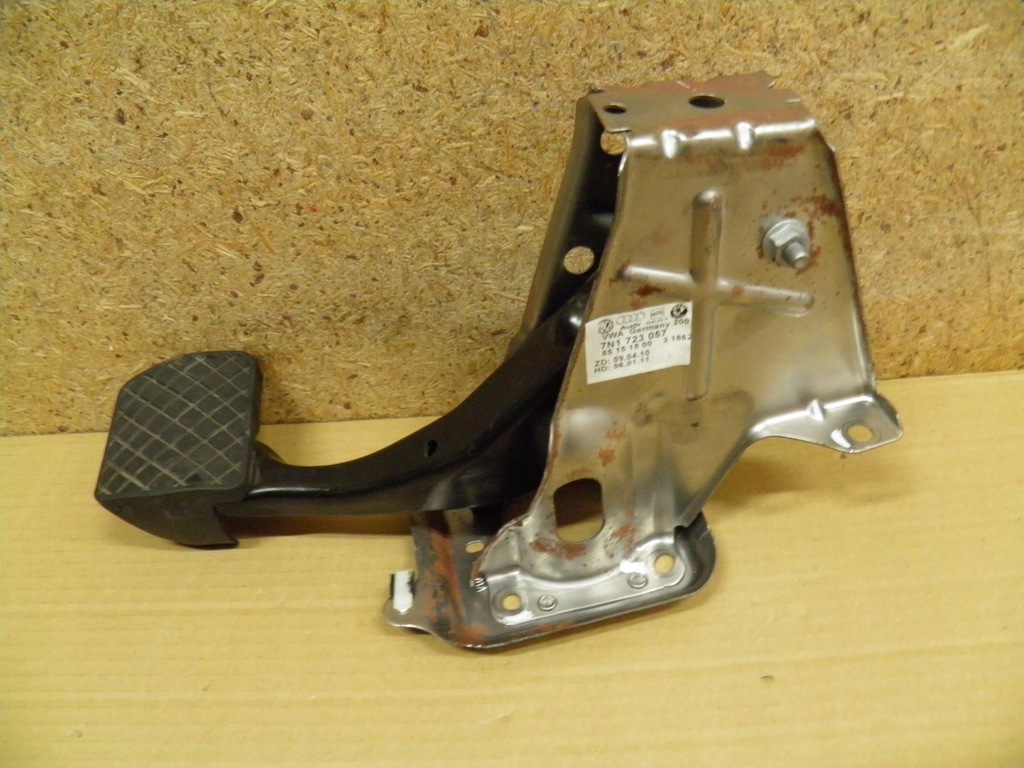 фото №1, Педаль тормоза автоматическая коробка передач vw sharan 7n1723057