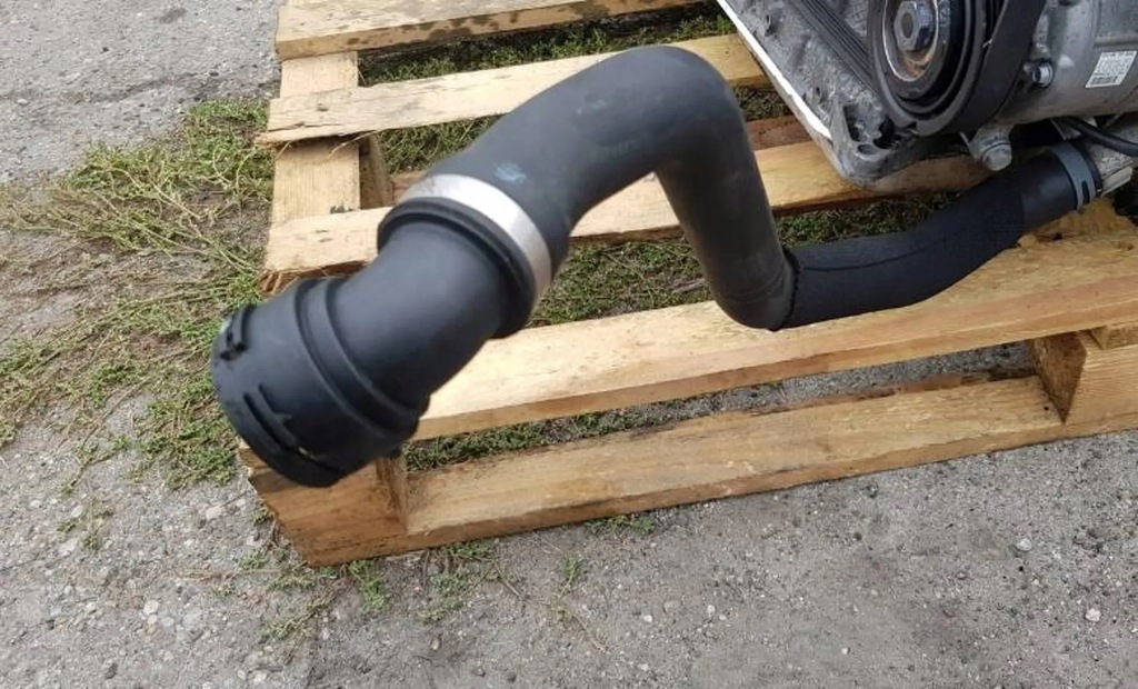 фото №1, Audi a8 d4 4h2 шланг труба wody