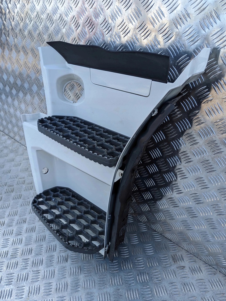 фото №4, Подножка пороги scania s ntg