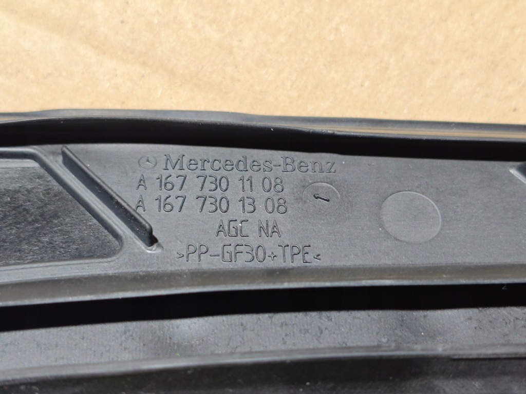 Молдинг хром прокладка дверь левый задний  mercedes gle w167 стекло a1677301308 Цена