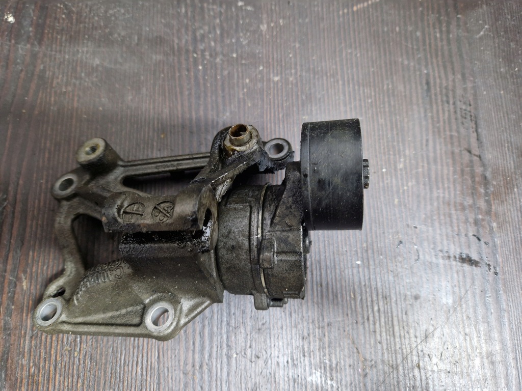 фото №1, Peugeot 208 натягувач ремінь 1.2 vti 9676870780