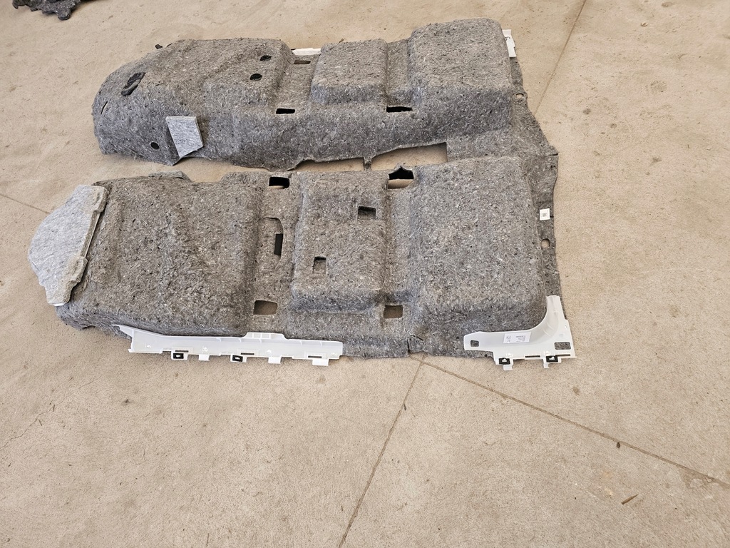 фото №8, Subaru crosstrek xv 22- обшивка пол коврик 95011fn100 usa