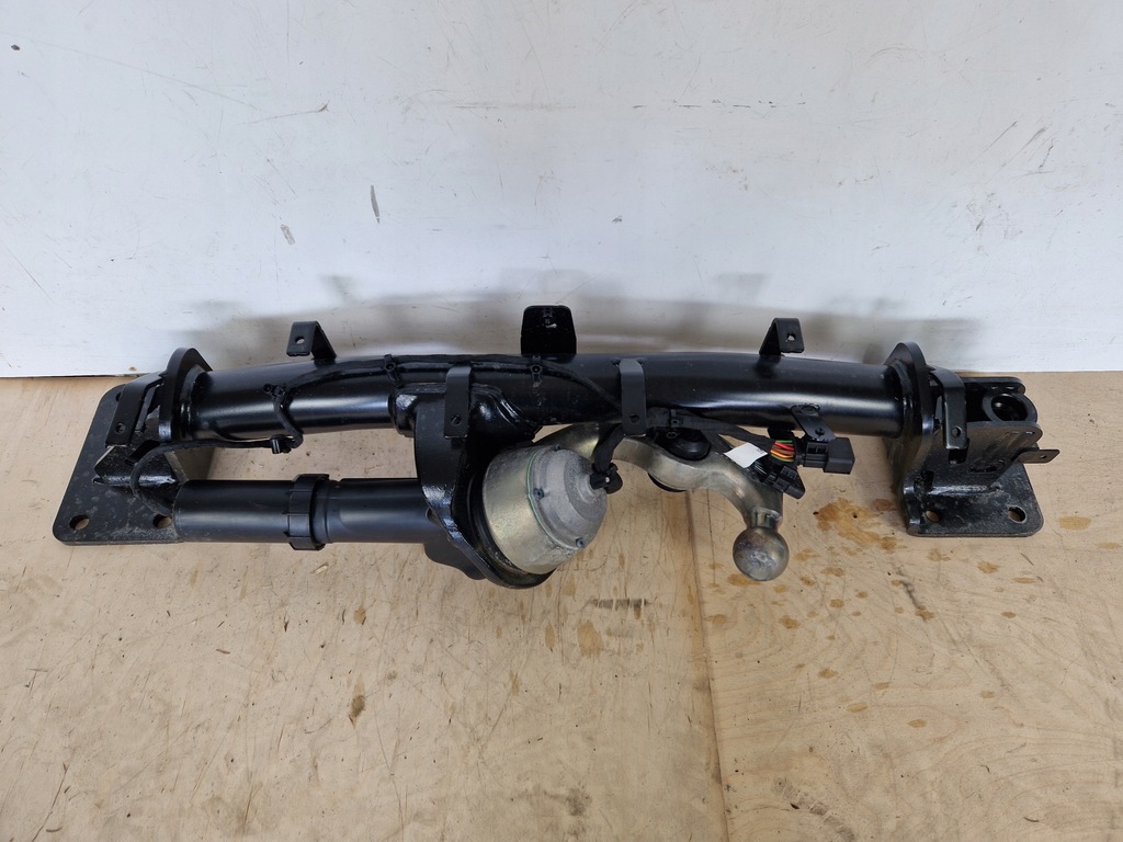 фото №1, Hak буксирувальний балка bmw ix i20