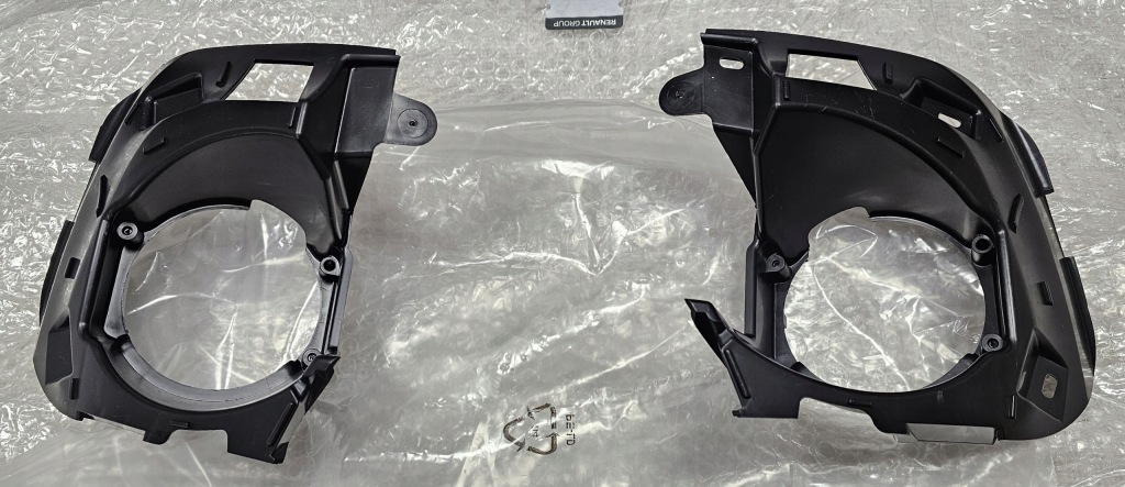 Новий оригінальний бампер перед передній renault trafic iii 3 2014-2020 Ціна