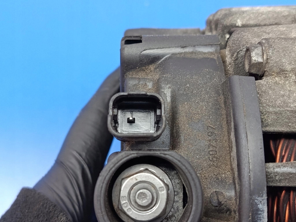 Peugeot 807 1 рестайлинг  2.0hdi генератор 9664779680 valeo 2605547b test в Украине