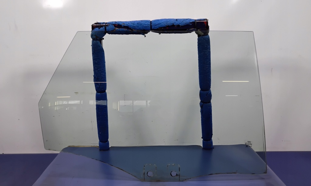 фото №1, Audi a6 c5 4f avant скло двері задня права 05