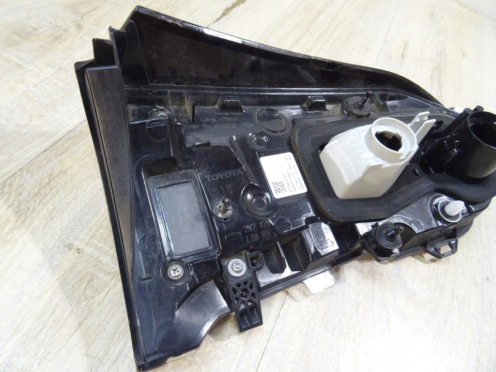 фото №8, Toyota rav4 v - лампа права задня задня 81580-42151 llu